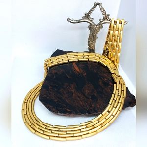 Monet gold set collar and bracelet